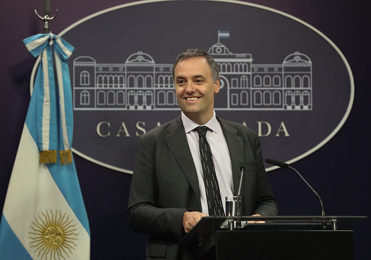 Ex-Cabinet Chief Adorni Cites $591,000 in Bitcoin Gains to Explain His Wealth as Prosecutors Move to Trace It