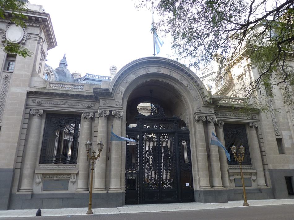 Milei Orders All State Agencies to Align Foreign Dealings With Malvinas Claim
