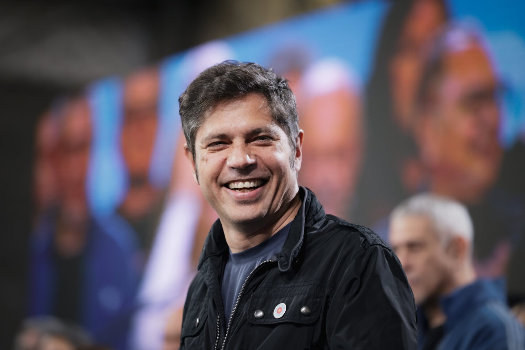 Buenos Aires Governor Defends Kirchner and Predicts Opposition Win in 2027