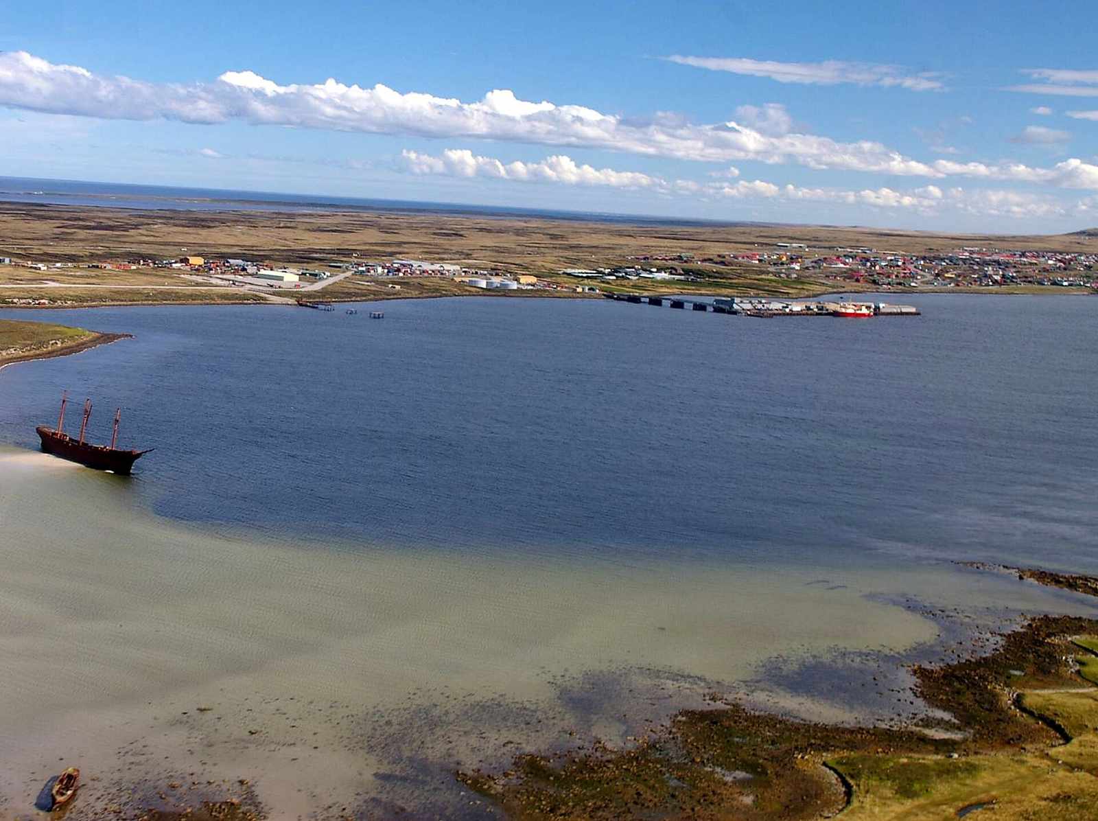 Falklands Authorities Extend All Offshore Oil Licences by Five Years, Drawing Argentine Protest