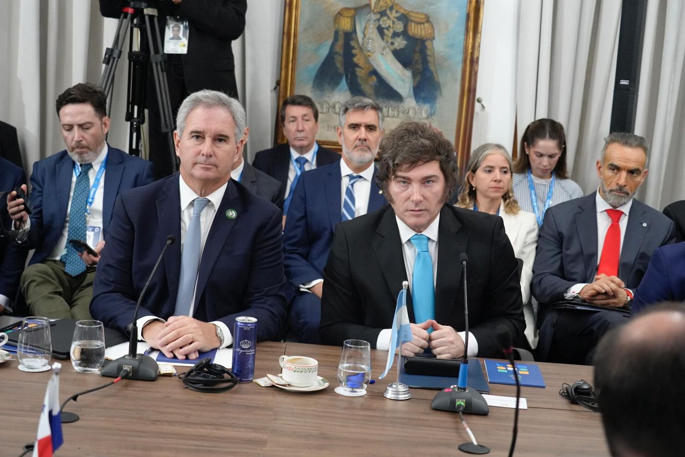 Confidence in Milei's Government Falls 5.9% in September, Matching Its Lowest Reading