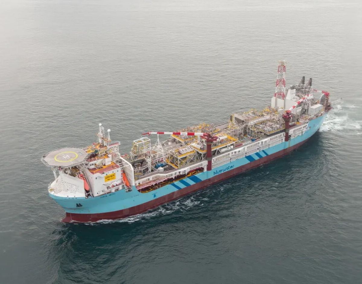 Navitas Moves to Replace Two Malvinas Oil Contractors as Rockhopper Falls 15%