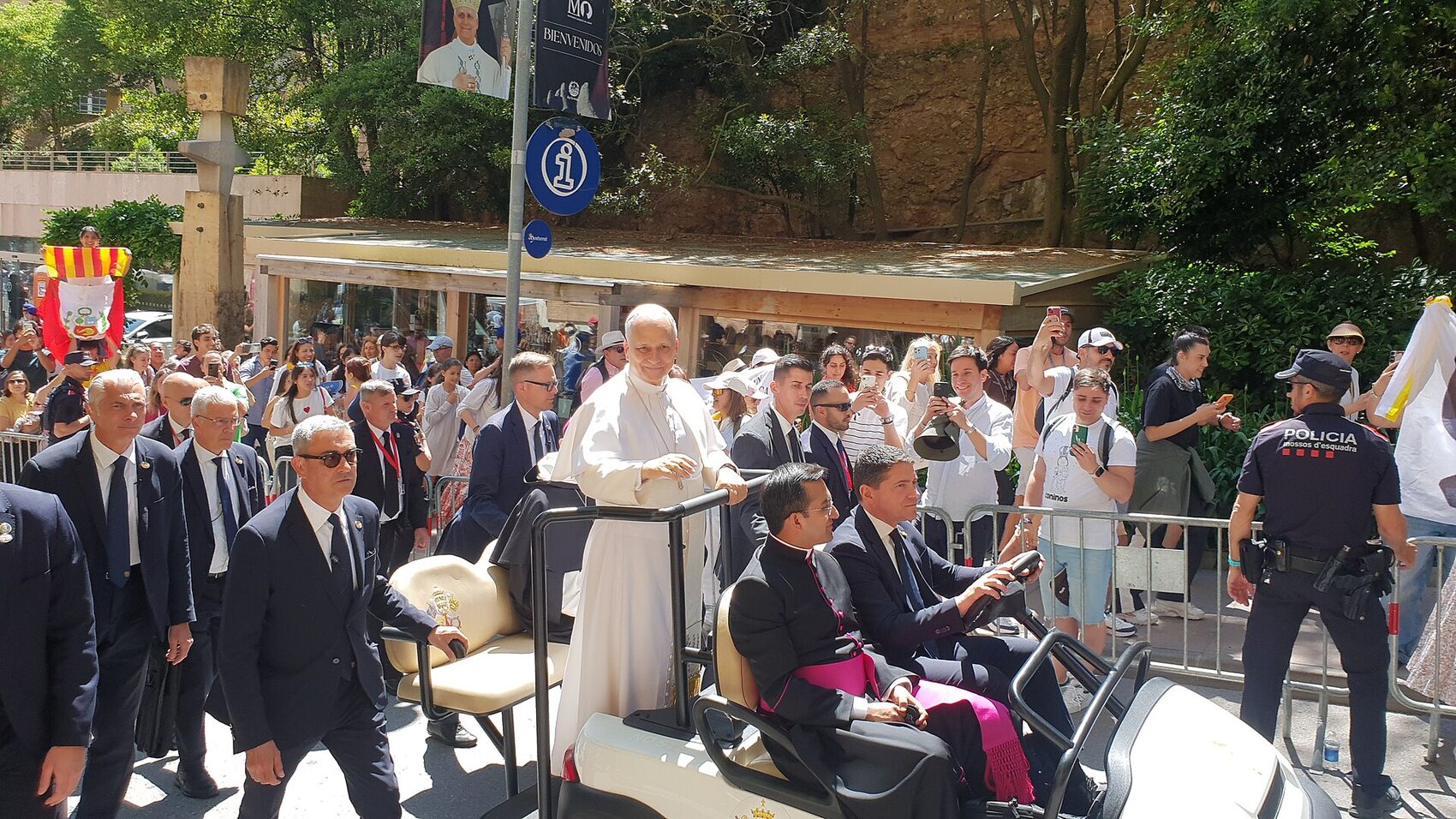 Pope Leo Leaves Hospital, Surgeon Sees No Medical Reason to Cancel Trip