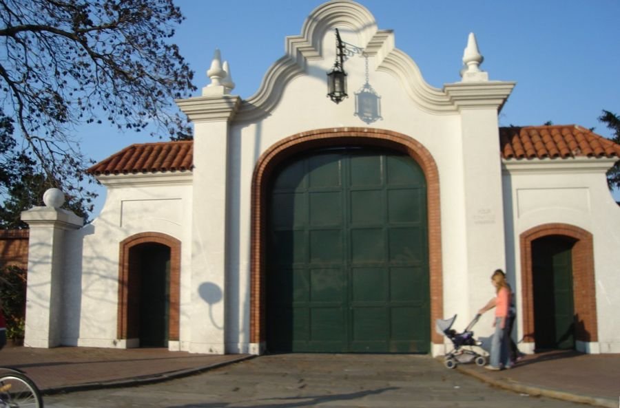 Milei Fires 12 Olivos Residence Staff, Hands Security to Armed Forces