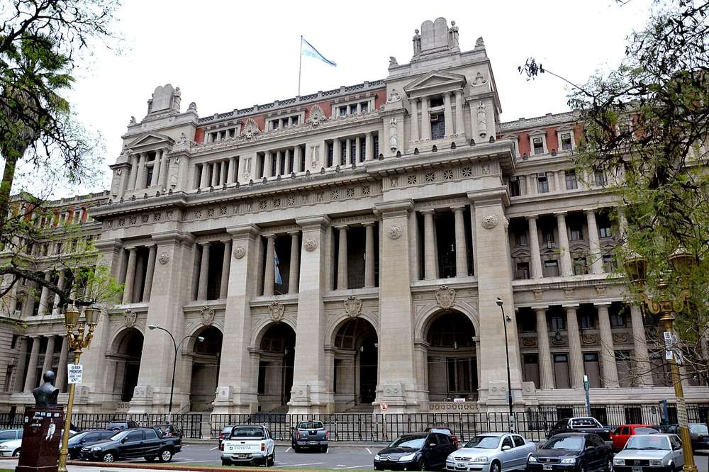 Supreme Court Ruling Lifts Limits on Foreign Ownership of Argentina's Rural Land